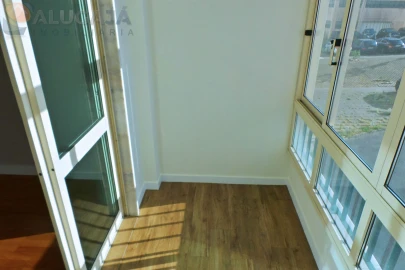 Apartamento T2 para Arrendamento em Cacém e São Marcos