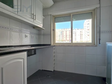 Apartamento T2 para Arrendamento em Cacém e São Marcos
