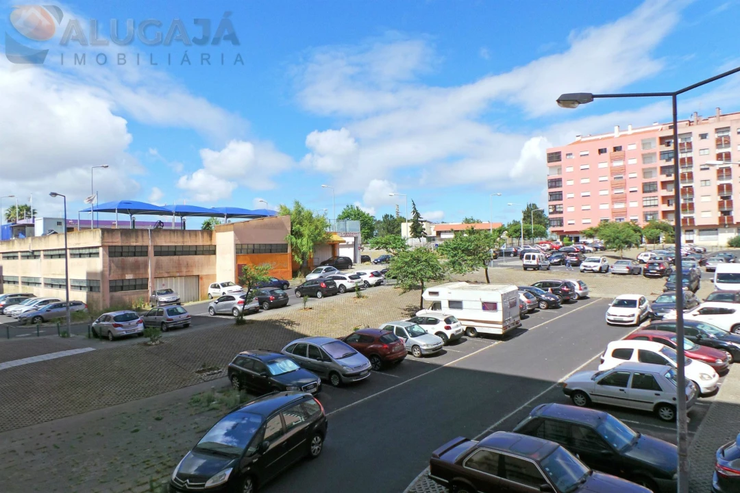 Apartamento T2 para Arrendamento em Cacém e São Marcos Foto 5