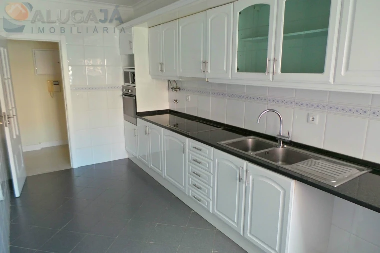 Apartamento T2 para Arrendamento em Cacém e São Marcos Foto 7