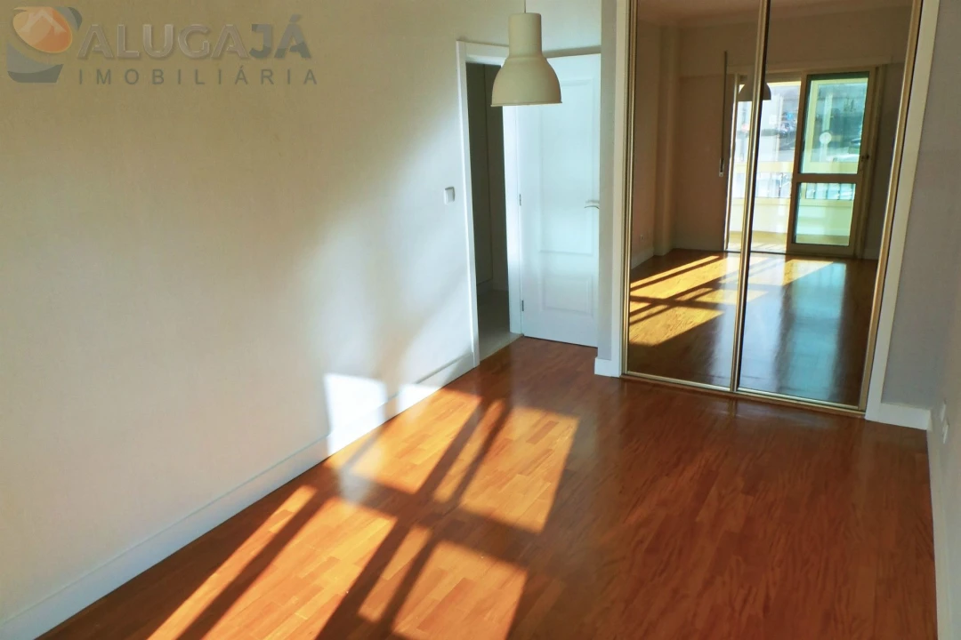 Apartamento T2 para Arrendamento em Cacém e São Marcos Foto 16