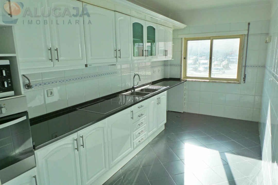 Apartamento T2 para Arrendamento em Cacém e São Marcos Foto 9