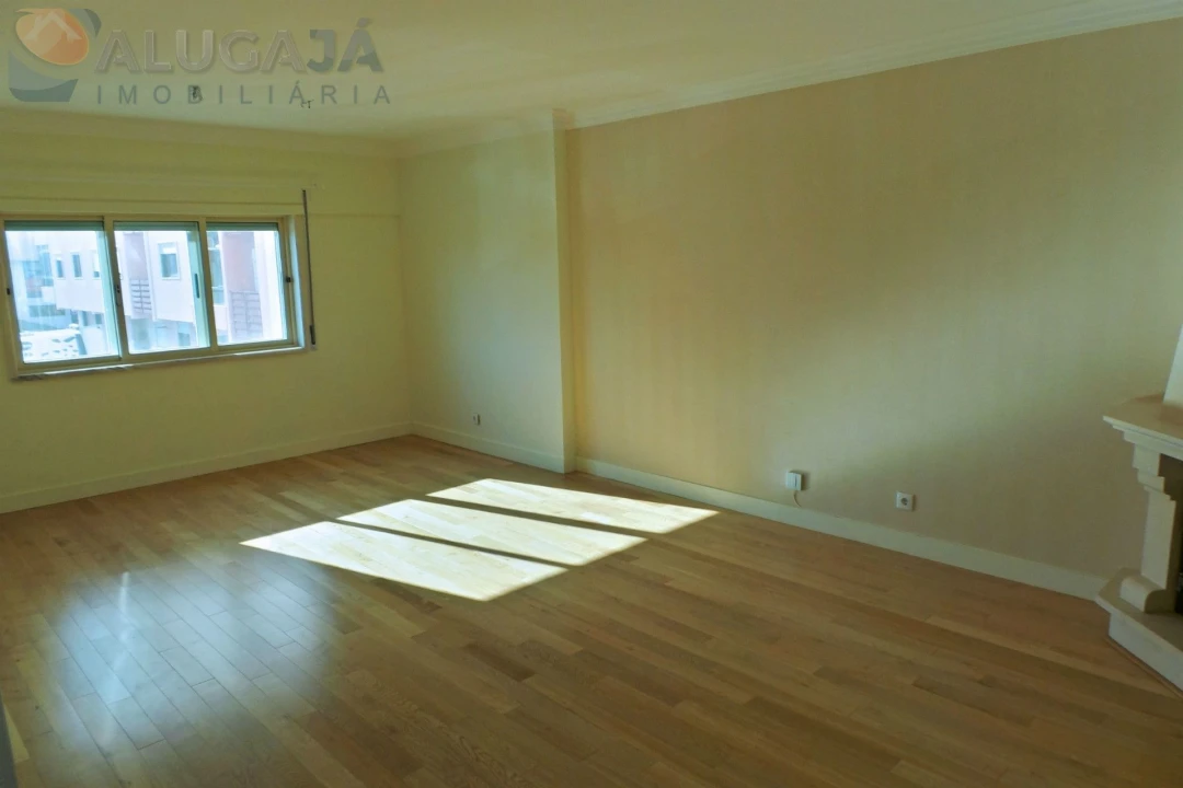 Apartamento T2 para Arrendamento em Cacém e São Marcos Foto 2