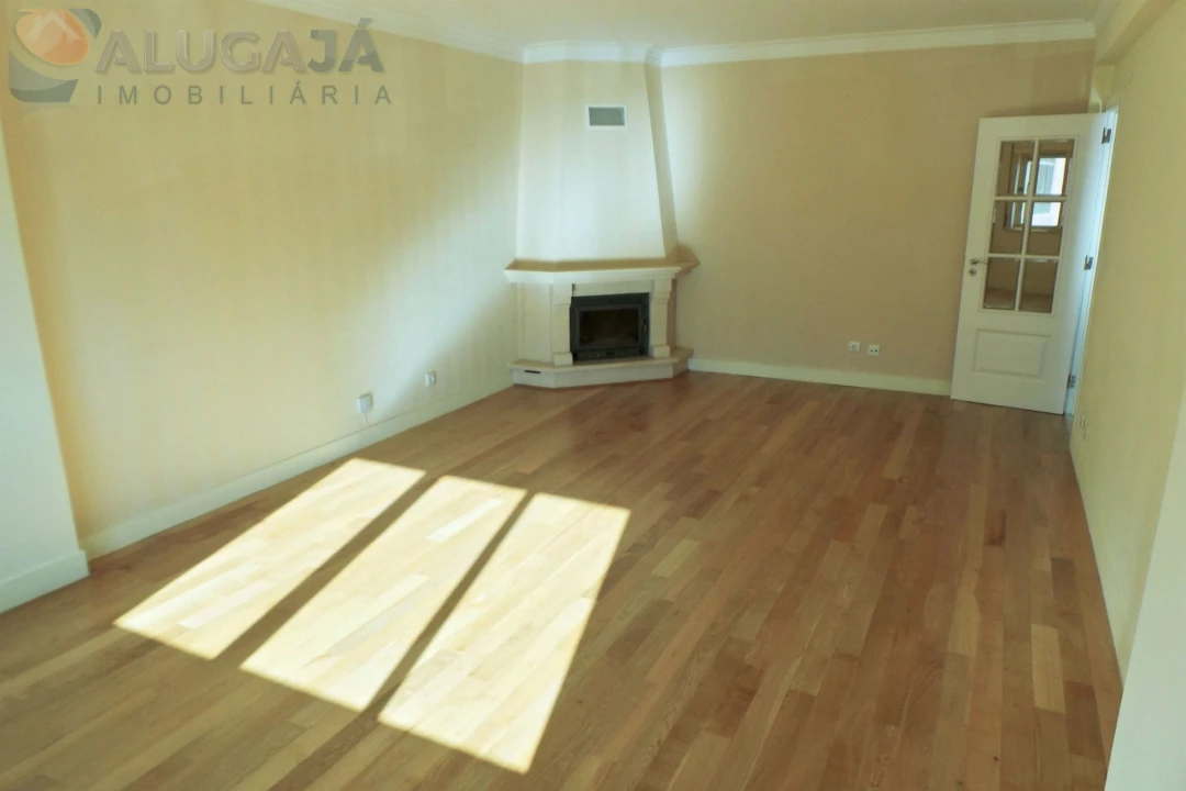 Apartamento T2 para Arrendamento em Cacém e São Marcos Foto 4