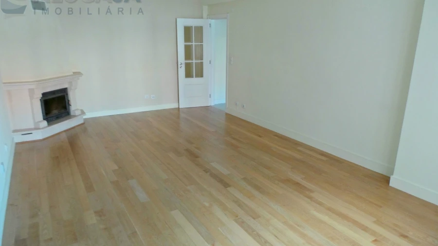 Apartamento T2 para Arrendamento em Cacém e São Marcos