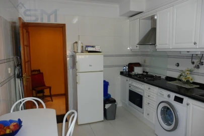 Apartamento T1 para Arrendamento em Cacém e São Marcos