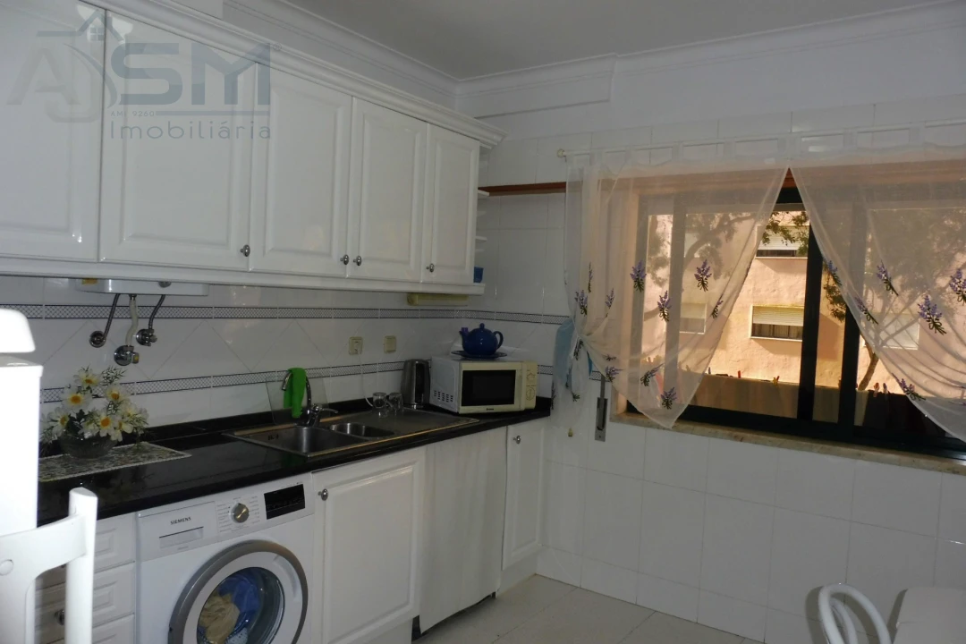 Apartamento T1 para Arrendamento em Cacém e São Marcos Foto 2