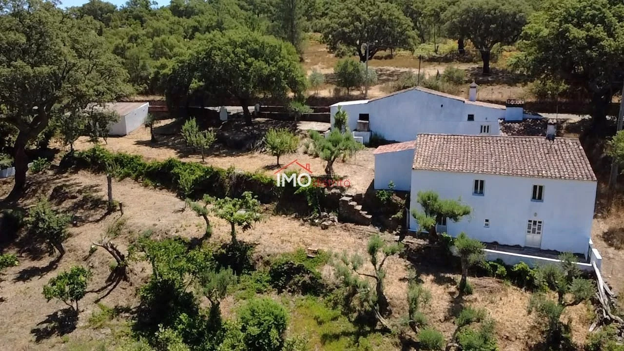 Quinta T3 para Venda em Santa Maria de Marvão Foto 2