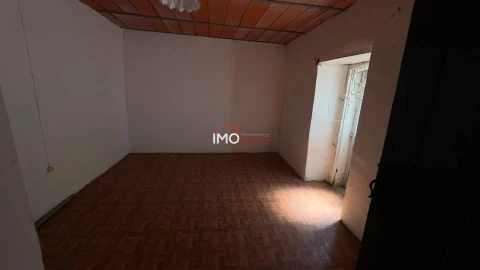 Quinta T3 para Venda em Santa Maria de Marvão