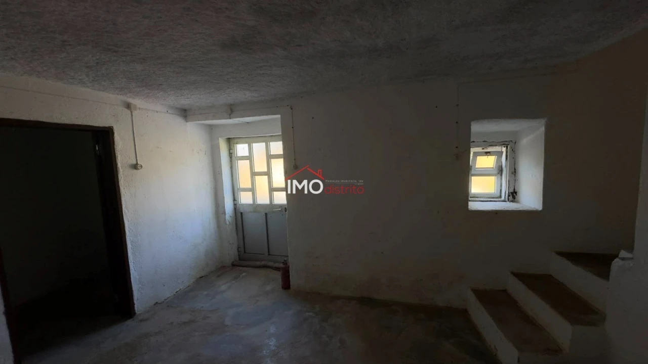 Quinta T3 para Venda em Santa Maria de Marvão Foto 18