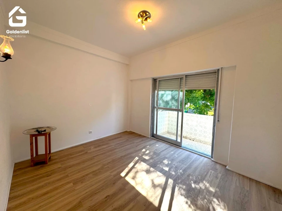 Apartamento T3 para Venda em Espírito Santo, Nossa Senhora da Graça e São Simão Foto 7
