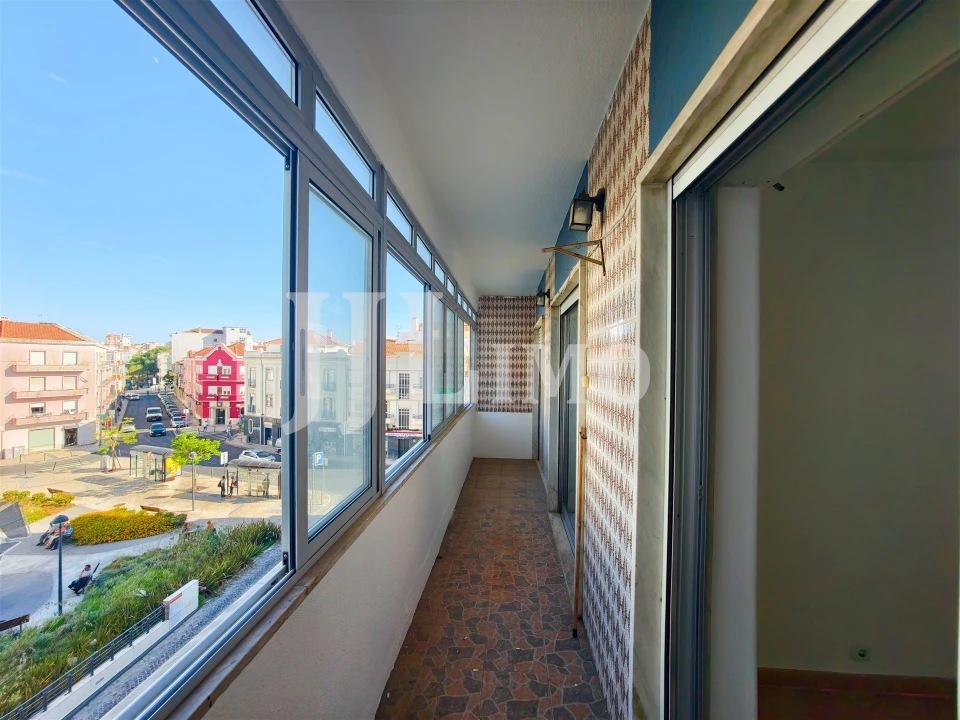Apartamento T4 para Arrendamento em Águas Livres Foto 8