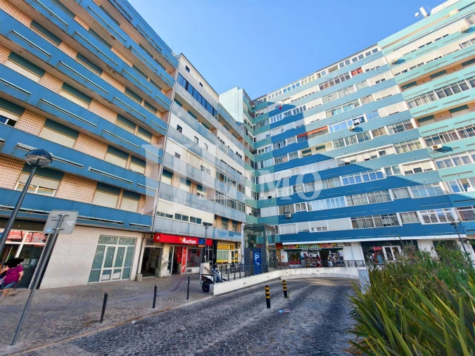 Apartamento T4 para Arrendamento em Águas Livres Foto 2