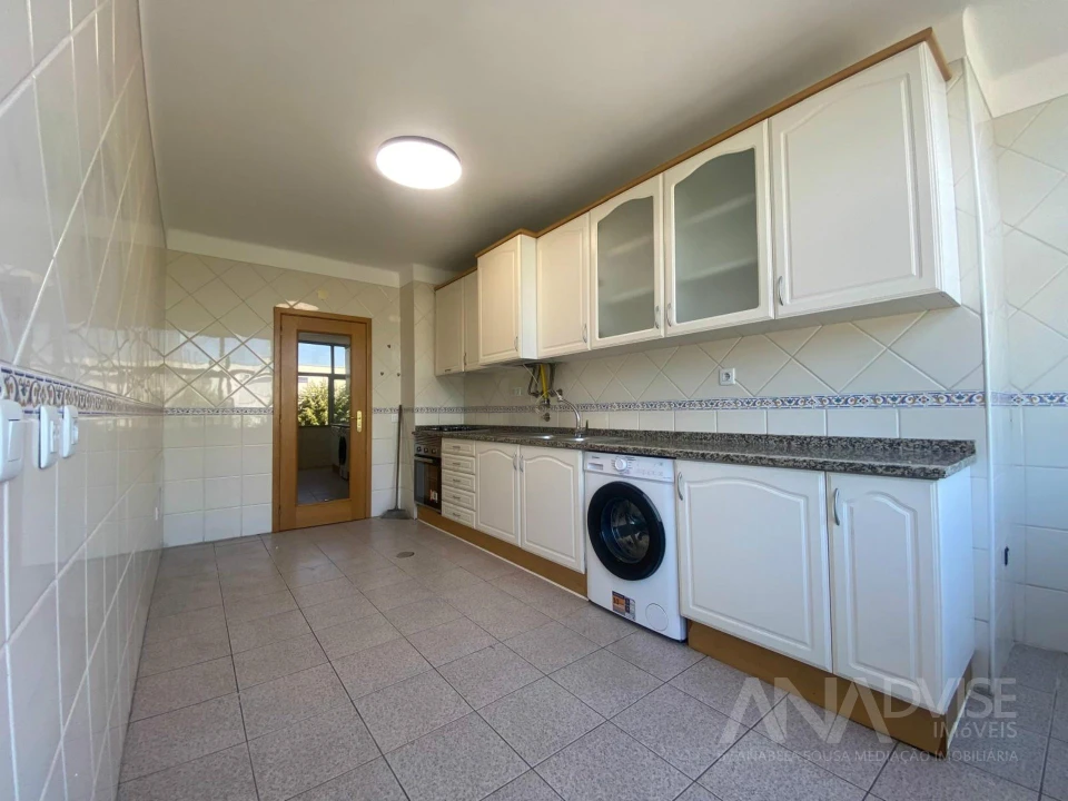 Apartamento T2 para Venda em Viseu Foto 4
