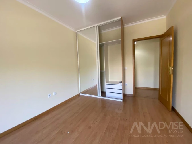 Apartamento T2 para Venda em Viseu Foto 12
