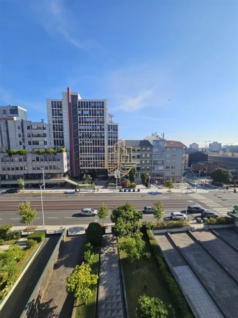 Apartamento T3 para Venda em Ramalde