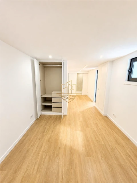 Apartamento T3 para Venda em Ramalde