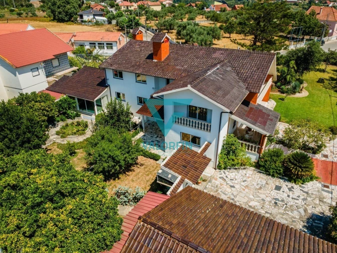 Moradia T9 para Venda em Vermoil Foto 3