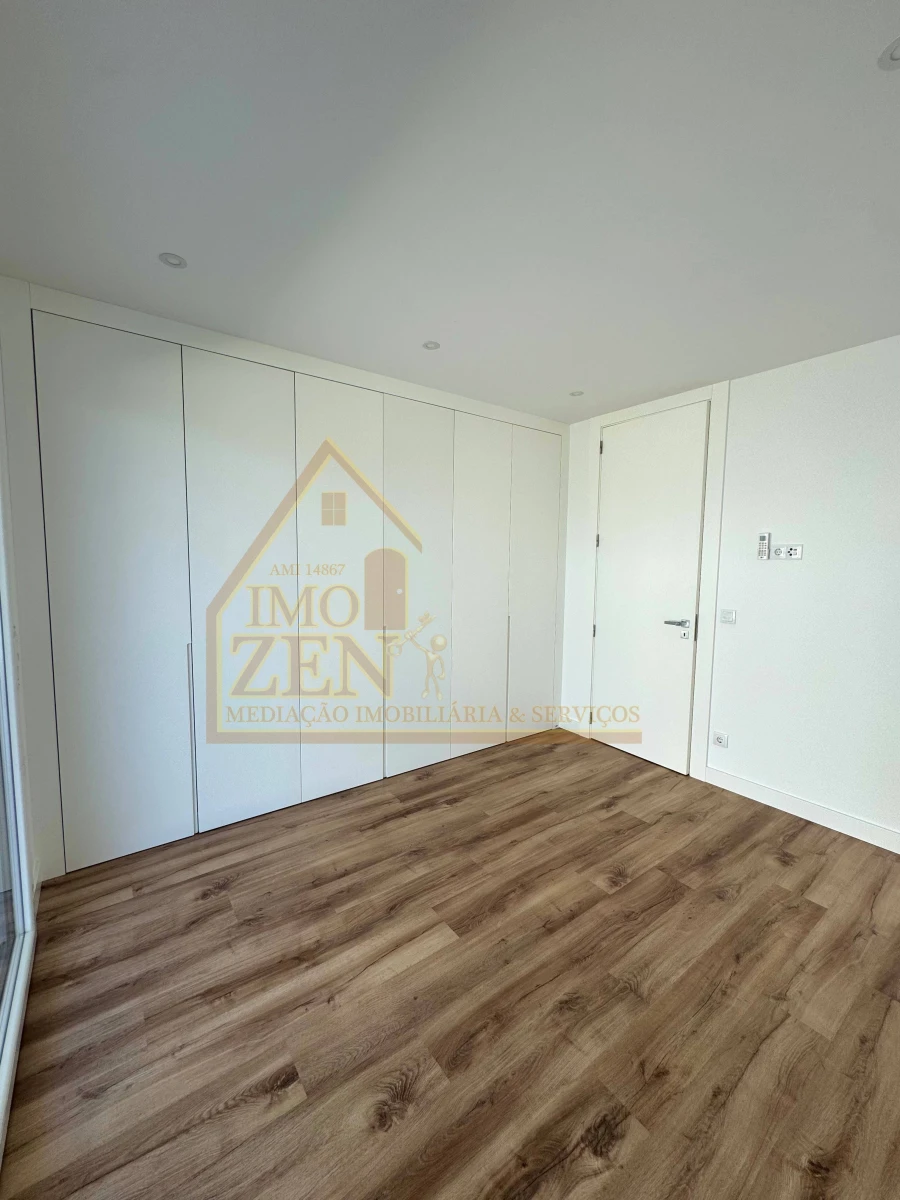 Apartamento T3 para Venda em Foz do Arelho Foto 11
