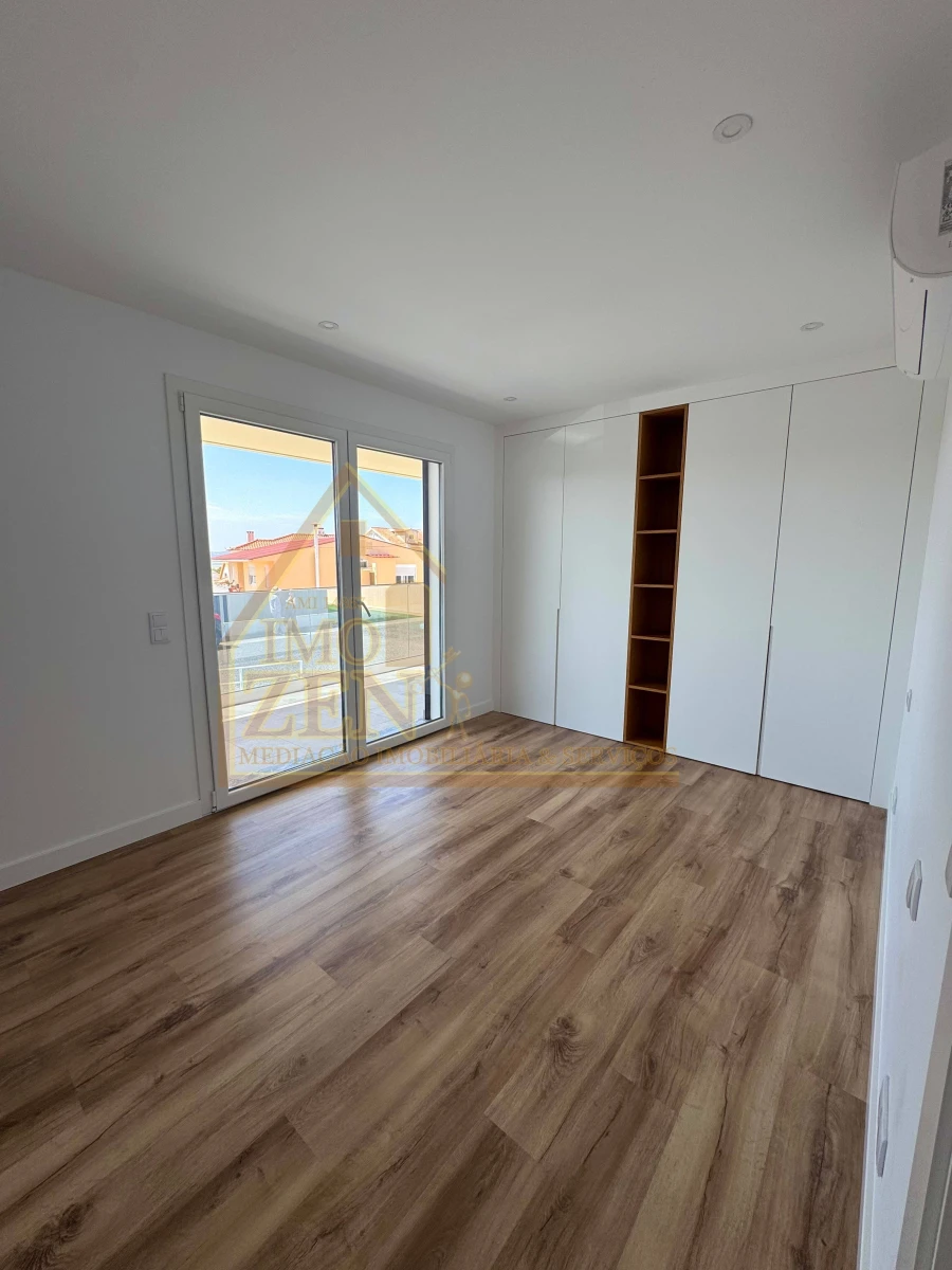 Apartamento T3 para Venda em Foz do Arelho Foto 6