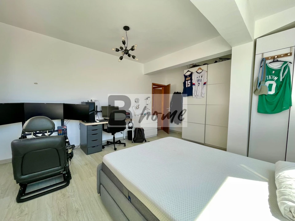 Moradia T5 para Venda em Charneca de Caparica e Sobreda Foto 16