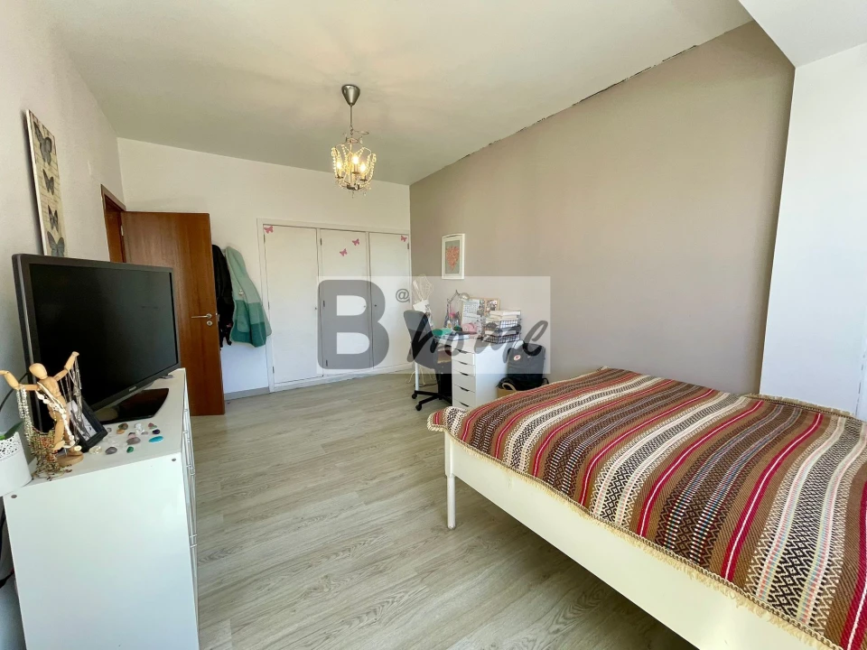 Moradia T5 para Venda em Charneca de Caparica e Sobreda Foto 20