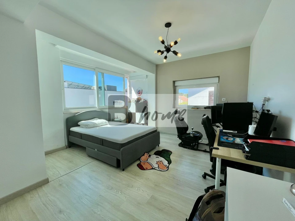 Moradia T5 para Venda em Charneca de Caparica e Sobreda Foto 17
