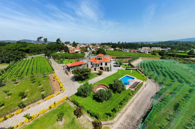 Quinta T9 para Venda em Antas e Abade de Vermoim Foto 2