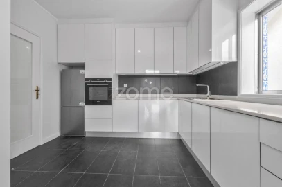 Apartamento T2 para Venda em Custóias, Leça do Balio e Guifões