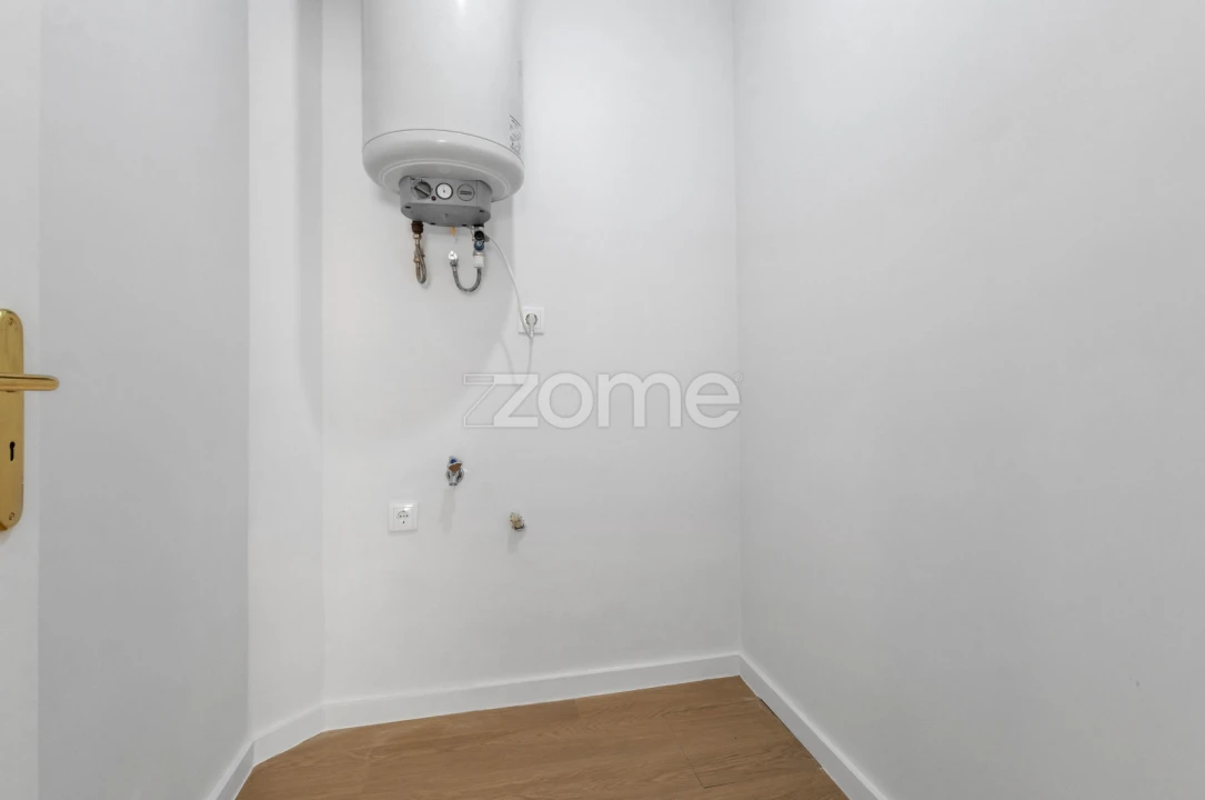 Apartamento T2 para Venda em Custóias, Leça do Balio e Guifões Foto 8