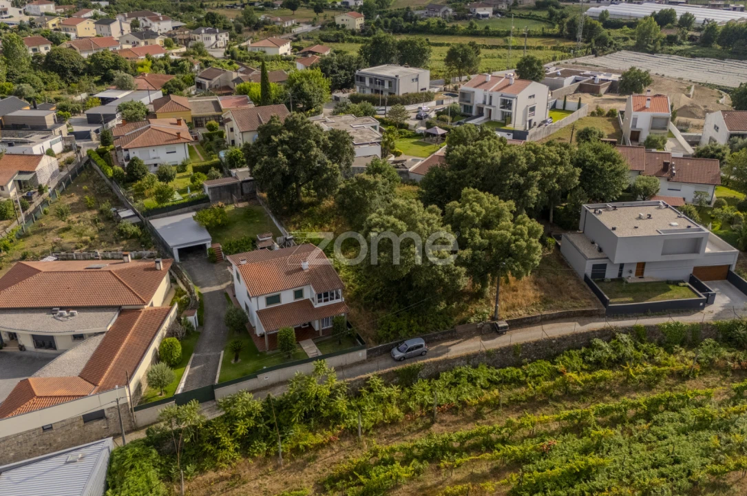 Terreno para Venda em Merelim (São Paio), Panoias e Parada de Tibães Foto 4