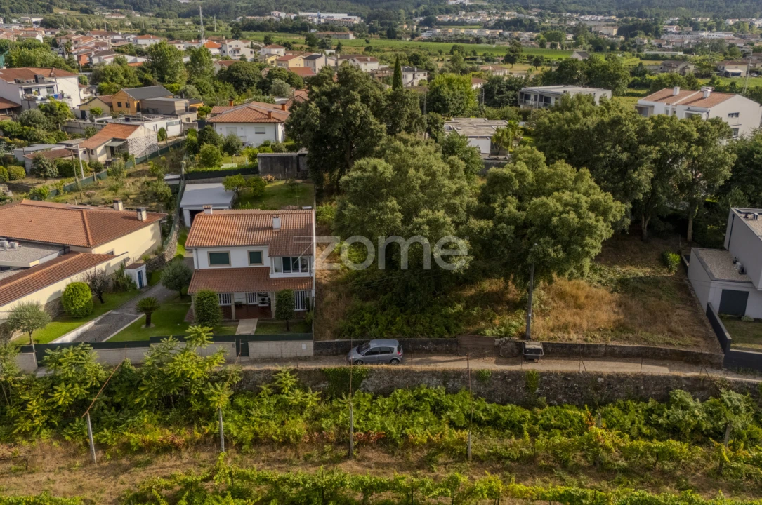 Terreno para Venda em Merelim (São Paio), Panoias e Parada de Tibães Foto 5