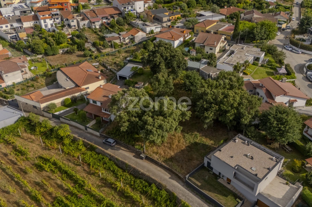 Terreno para Venda em Merelim (São Paio), Panoias e Parada de Tibães Foto 7