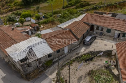 Moradia T22 para Venda em Candoso (São Martinho)