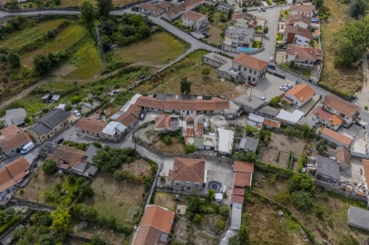 Moradia T22 para Venda em Candoso (São Martinho)