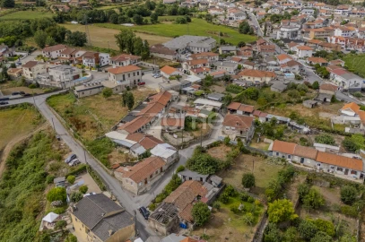 Moradia T22 para Venda em Candoso (São Martinho)
