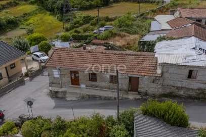 Moradia T22 para Venda em Candoso (São Martinho)
