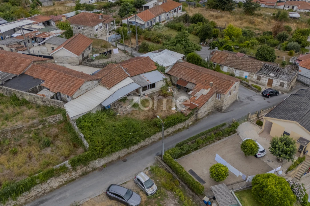 Moradia T22 para Venda em Candoso (São Martinho) Foto 2