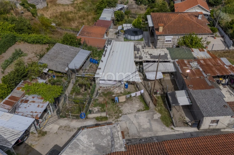 Moradia T22 para Venda em Candoso (São Martinho) Foto 20
