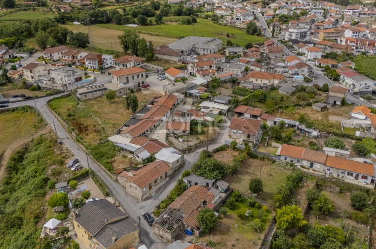 Moradia T22 para Venda em Candoso (São Martinho) Foto 11