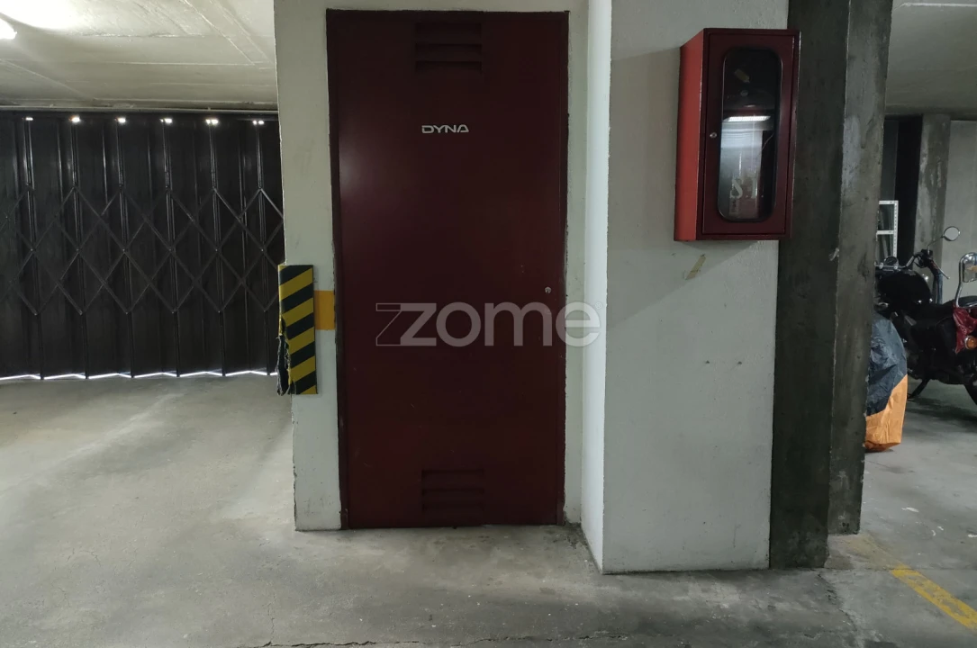 Garagem para Venda em São Mamede de Infesta e Senhora da Hora Foto 8