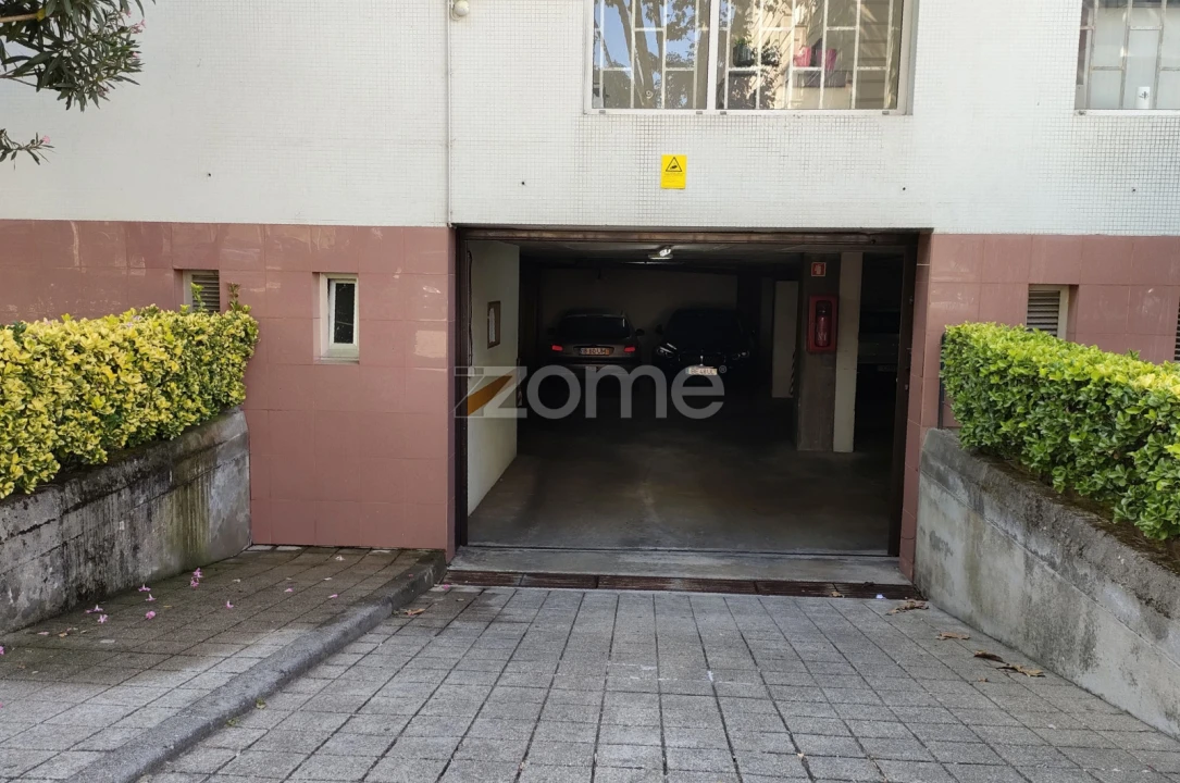 Garagem para Venda em São Mamede de Infesta e Senhora da Hora Foto 3