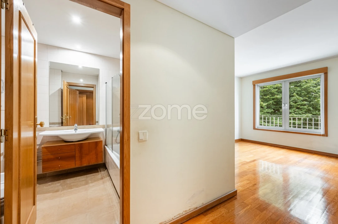 Apartamento T2 para Arrendamento em Lordelo do Ouro e Massarelos Foto 13