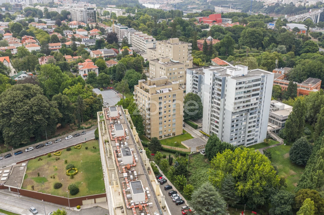 Apartamento T2 para Arrendamento em Lordelo do Ouro e Massarelos Foto 25