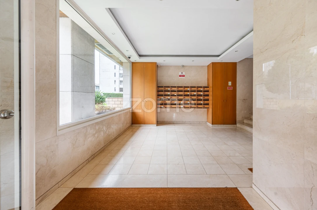 Apartamento T2 para Arrendamento em Lordelo do Ouro e Massarelos Foto 20