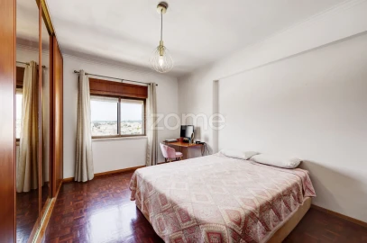 Apartamento T2 para Arrendamento em Cacém e São Marcos