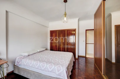 Apartamento T2 para Arrendamento em Cacém e São Marcos