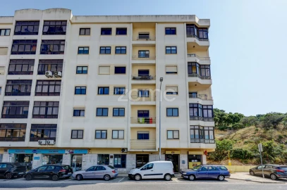 Apartamento T2 para Arrendamento em Cacém e São Marcos