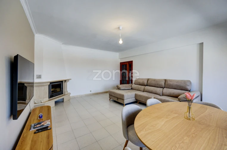 Apartamento T2 para Arrendamento em Cacém e São Marcos Foto 7