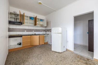 Terreno Comércio / Armazém para Venda em Alcobaça e Vestiaria